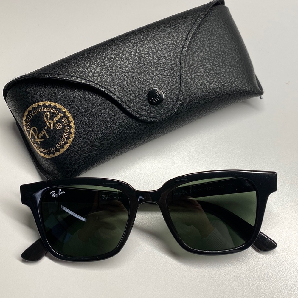 Ray-Ban 4323 with case